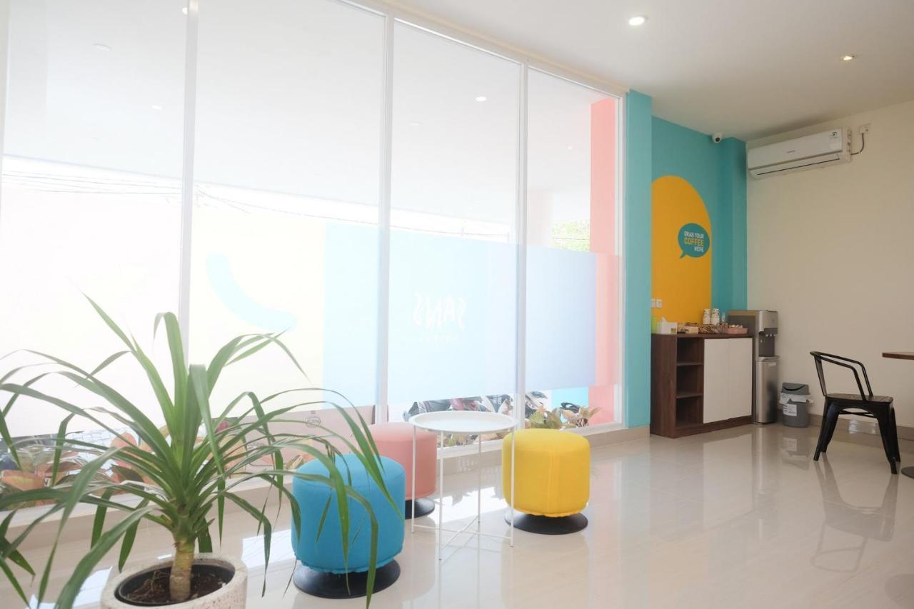 Sans Hotel Aurum Majapahit Semarang Bagian luar foto