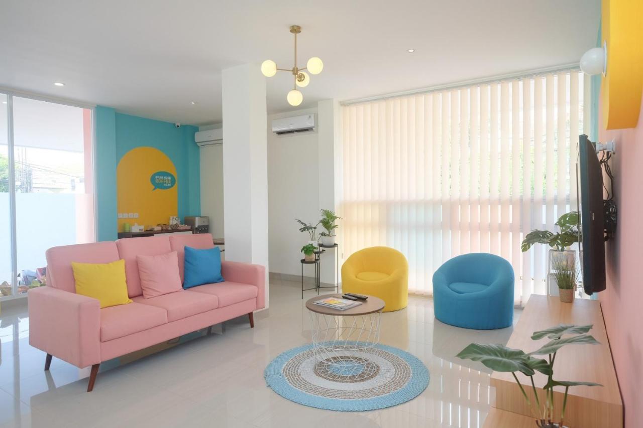 Sans Hotel Aurum Majapahit Semarang Bagian luar foto