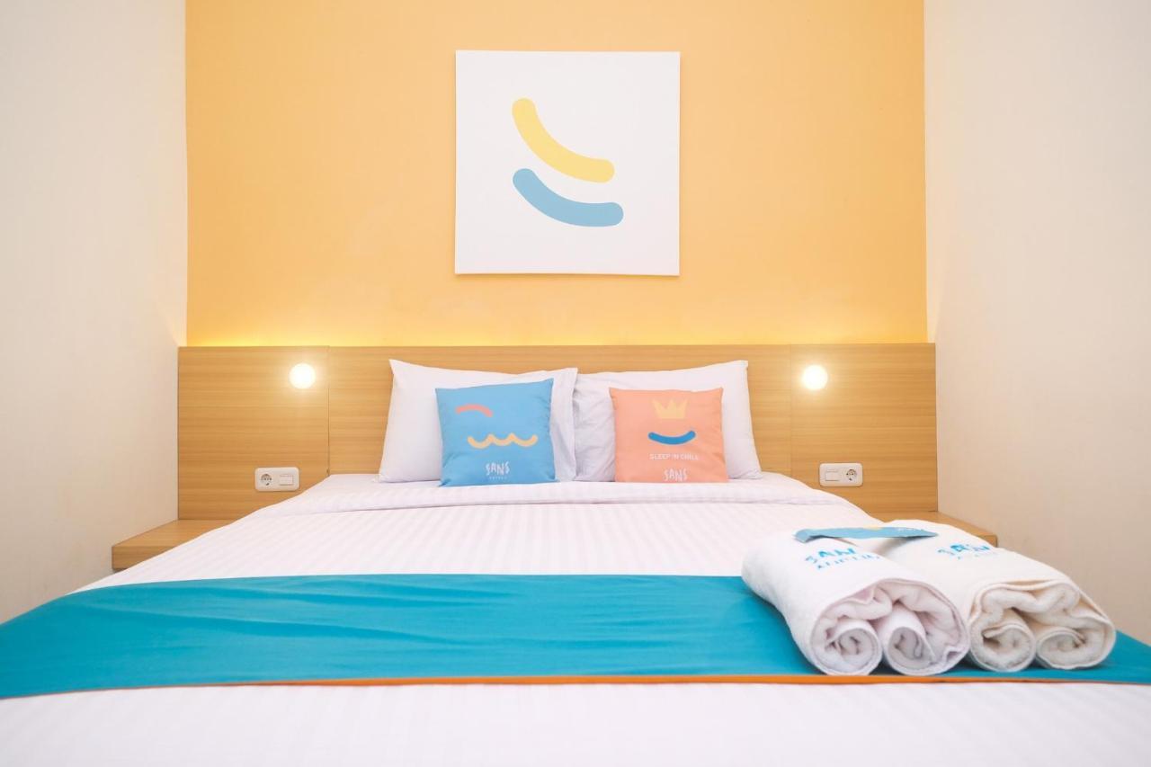Sans Hotel Aurum Majapahit Semarang Bagian luar foto
